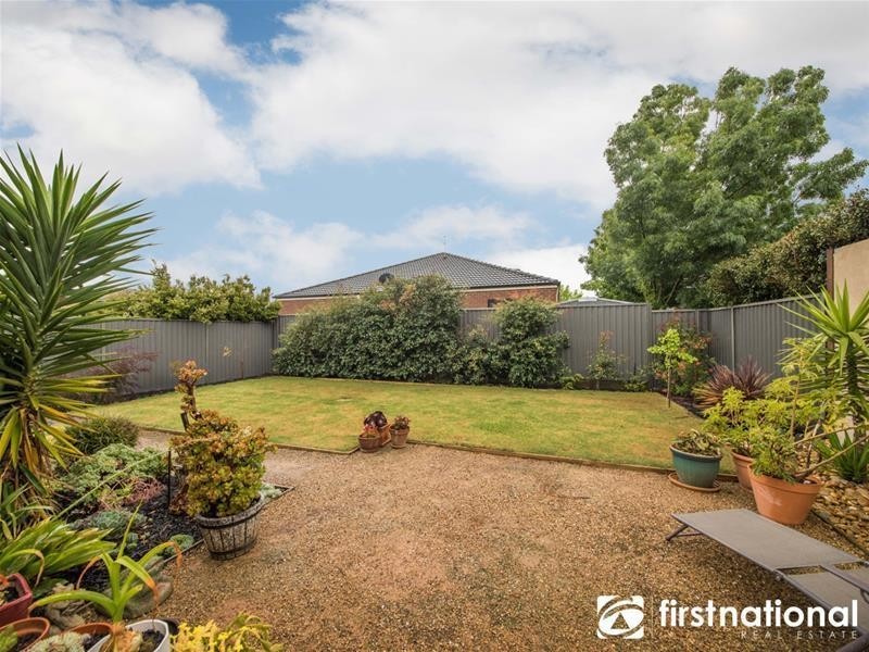 42 Britton Drive, Pakenham VIC 3810