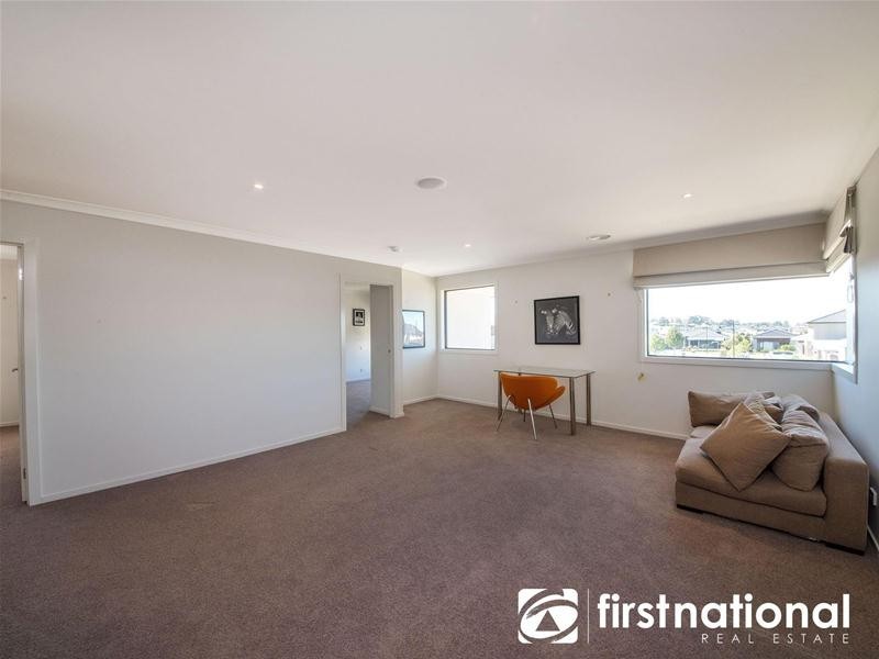 2 Clovelly Way, Officer VIC 3809