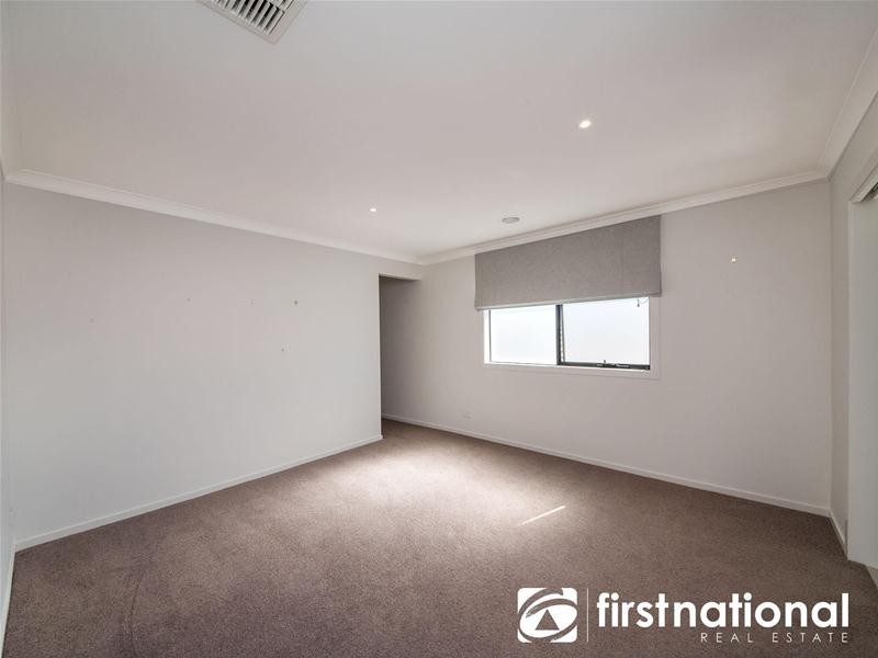 2 Clovelly Way, Officer VIC 3809