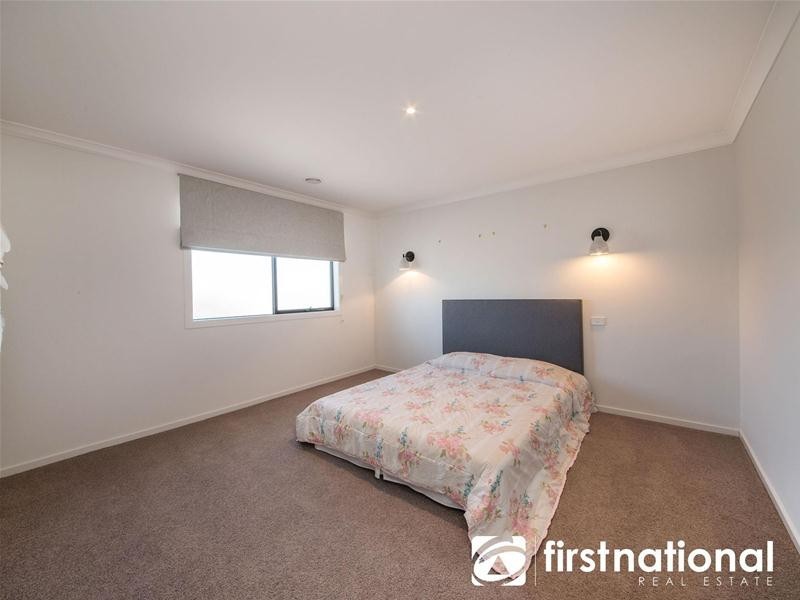 2 Clovelly Way, Officer VIC 3809