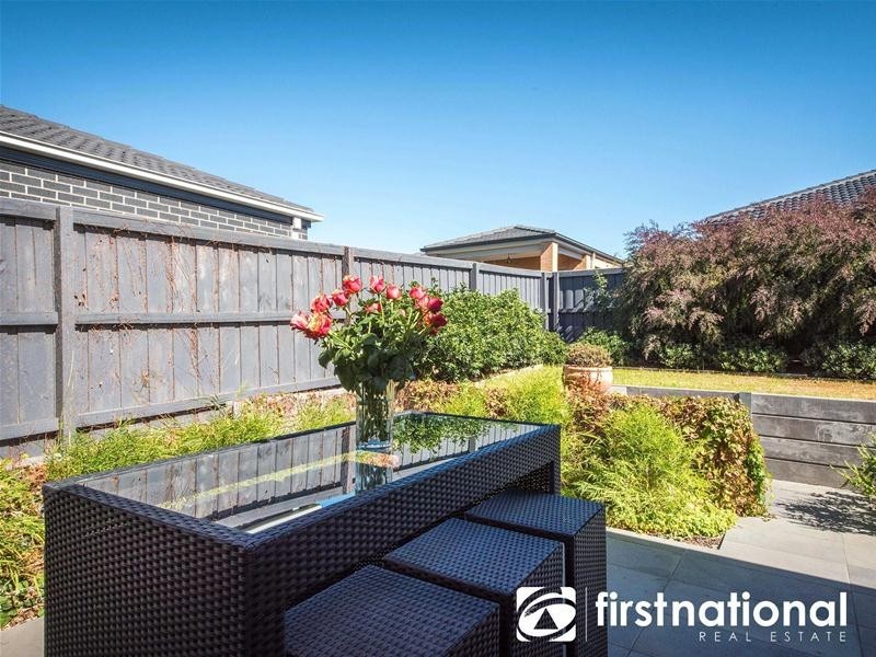 2 Clovelly Way, Officer VIC 3809
