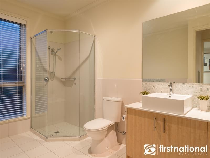 9/3 Paddington Terrace, Berwick VIC 3806