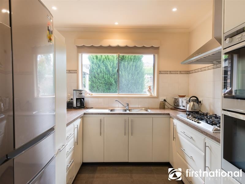 2 Ayr Court, Berwick VIC 3806