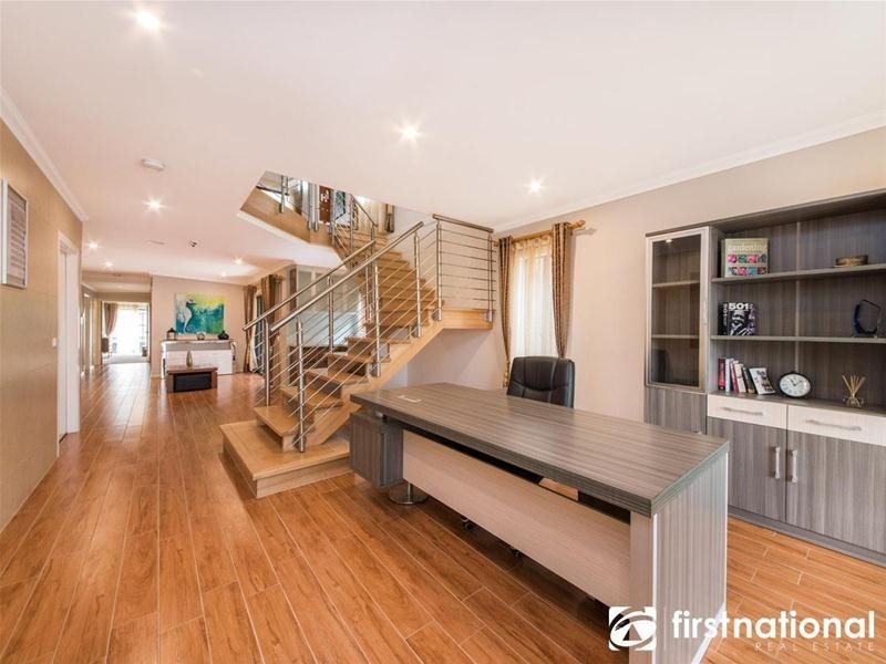 4 Clovelly Way, Officer VIC 3809