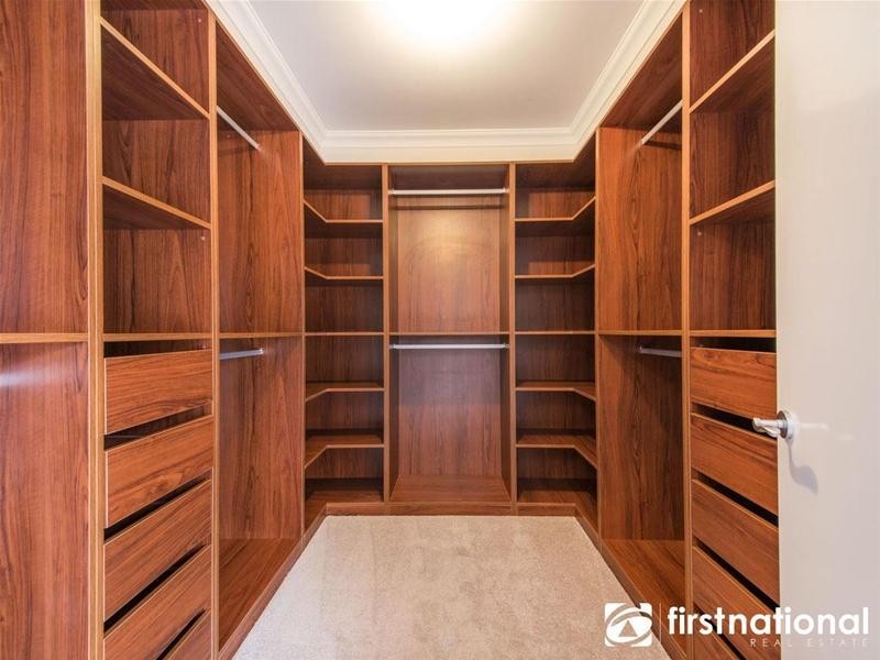 4 Clovelly Way, Officer VIC 3809