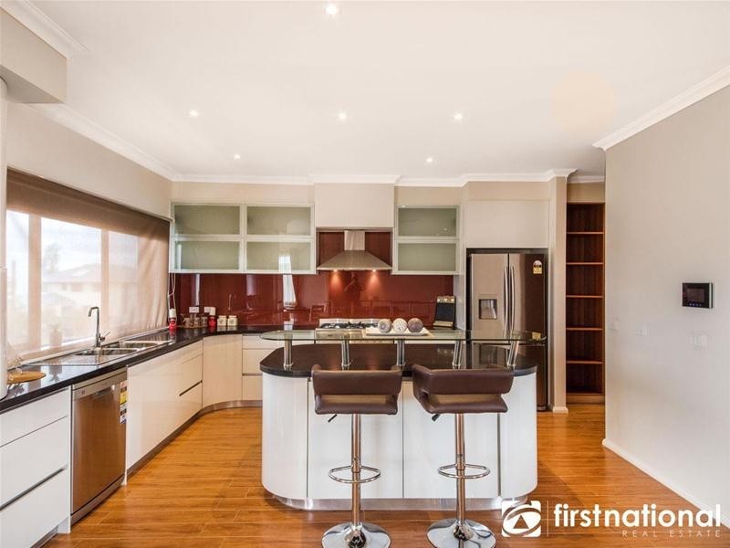 4 Clovelly Way, Officer VIC 3809