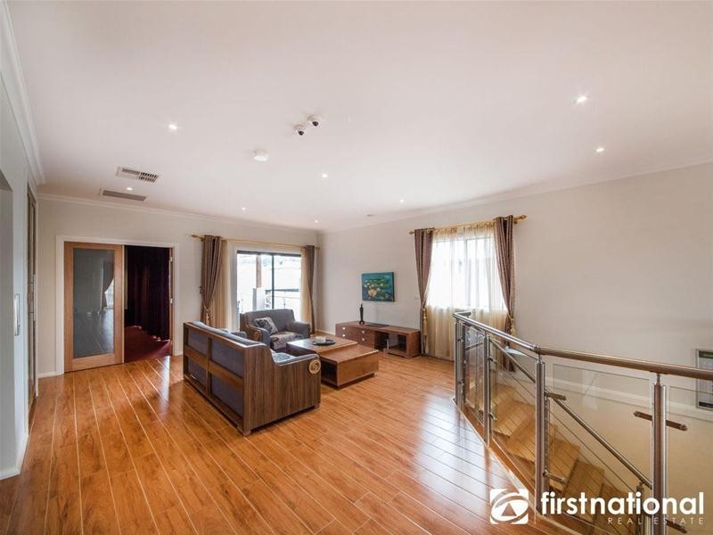 4 Clovelly Way, Officer VIC 3809