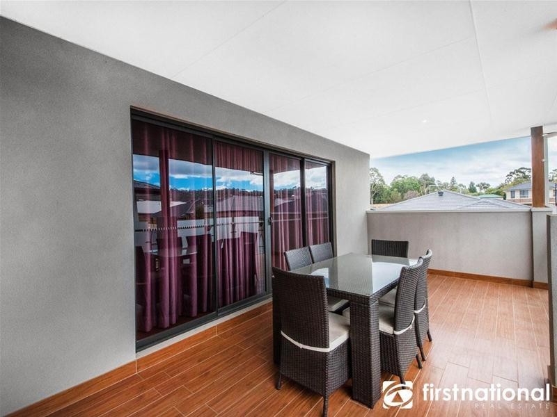 4 Clovelly Way, Officer VIC 3809