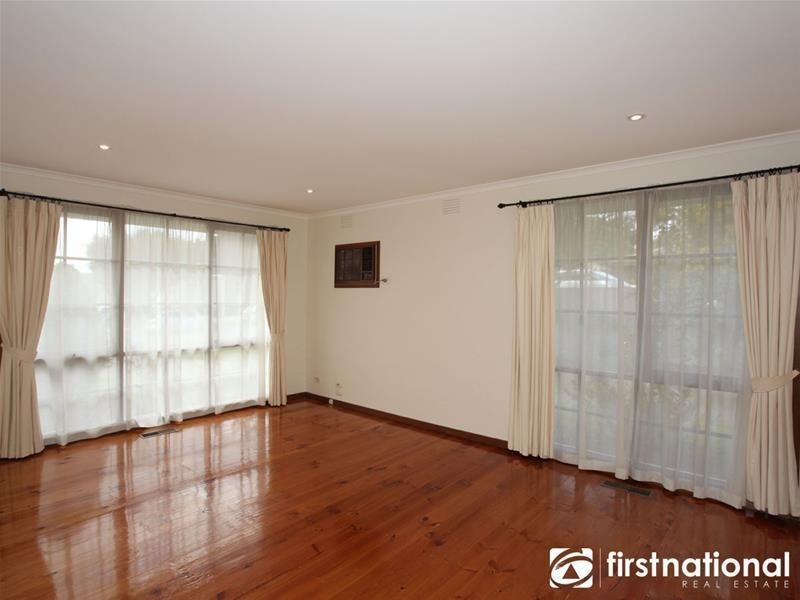 1/4-6 Gibb Street, Berwick VIC 3806