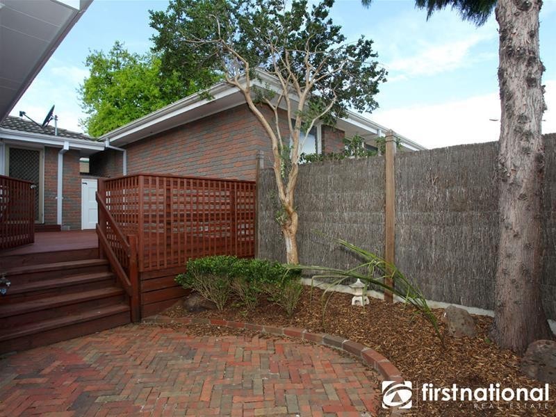 1/4-6 Gibb Street, Berwick VIC 3806