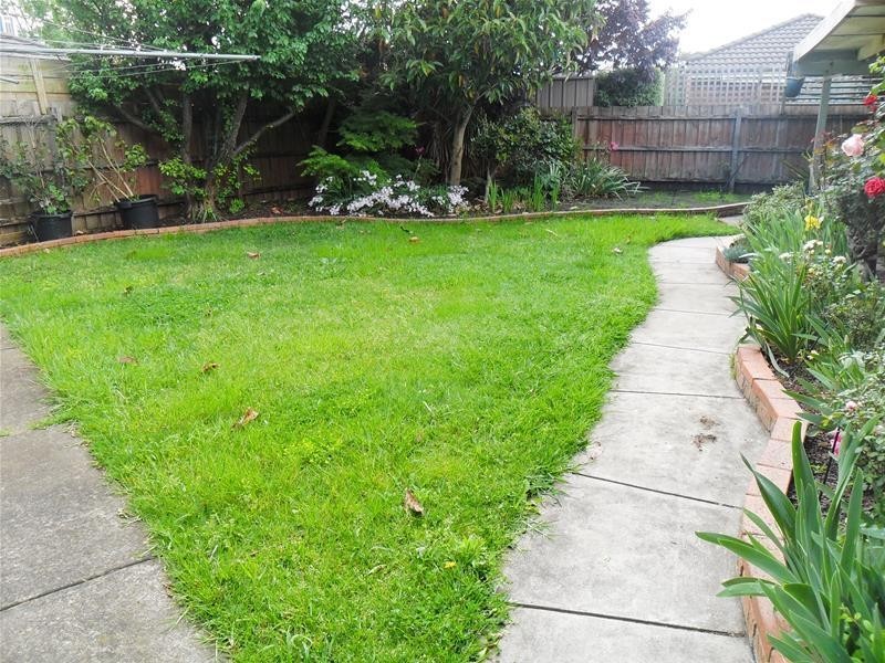 4 Crystal Brook Court, Narre Warren South VIC 3805