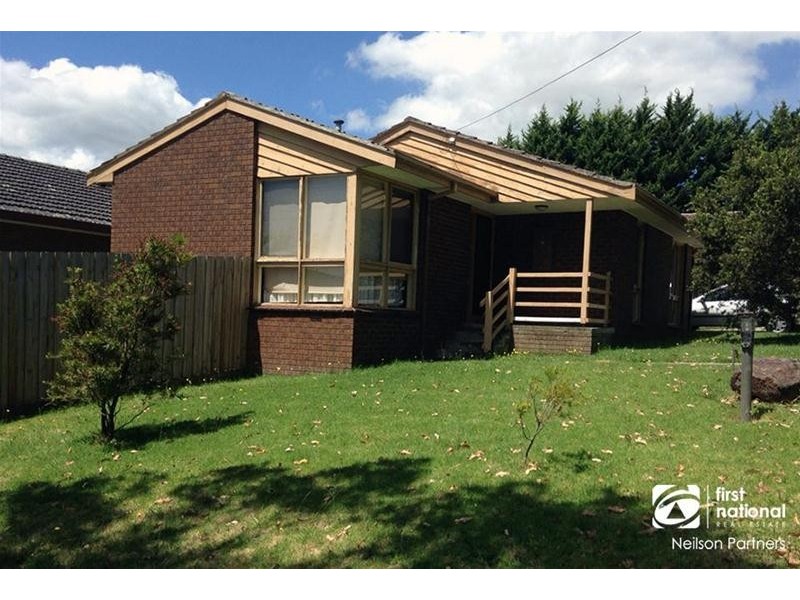 1/2 Adam Avenue, Hallam VIC 3803