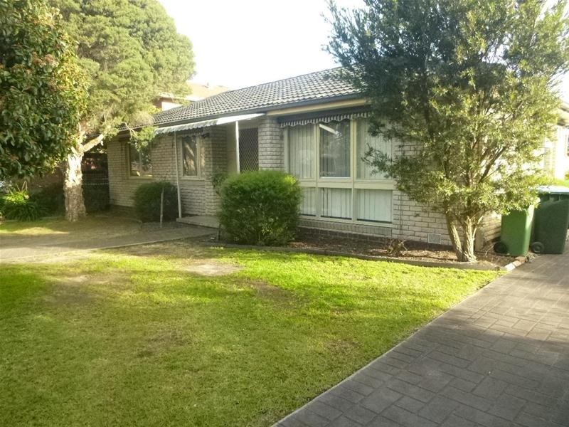 1/40 Ambleside Crescent, Berwick VIC 3806