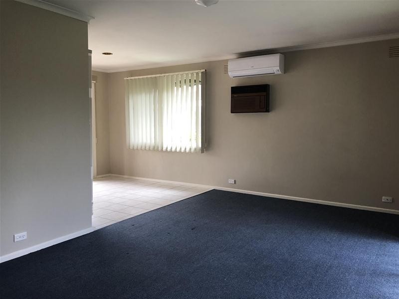 1/40 Ambleside Crescent, Berwick VIC 3806