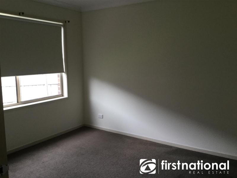 87 Sandalwood Drive, Pakenham VIC 3810