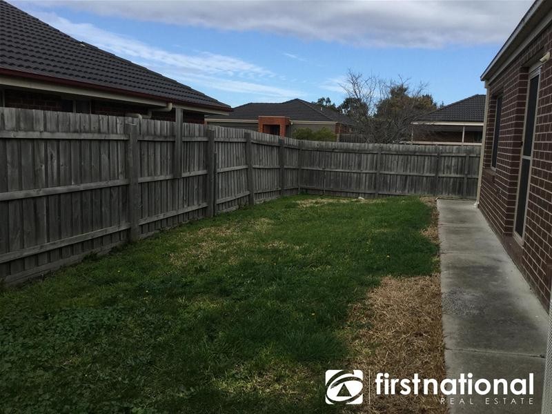 87 Sandalwood Drive, Pakenham VIC 3810