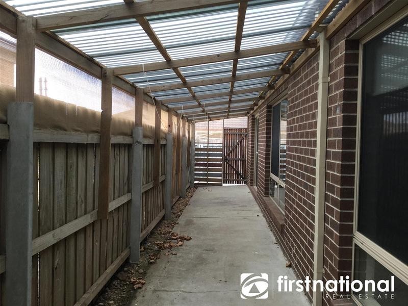 87 Sandalwood Drive, Pakenham VIC 3810