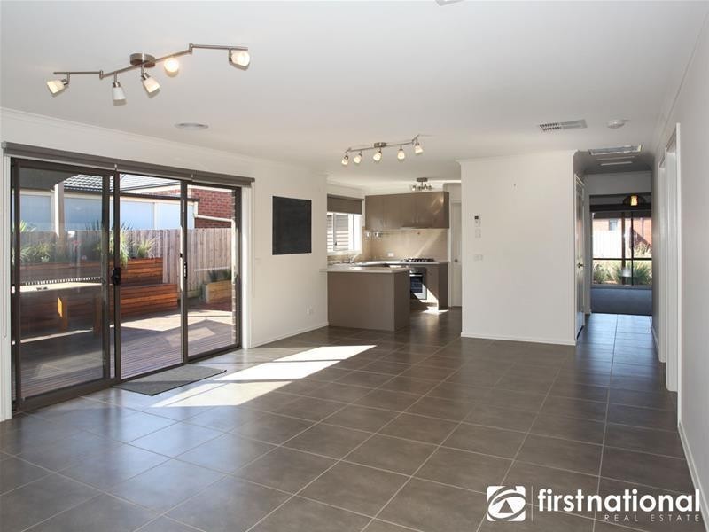 1 Swamp Gum Close, Pakenham VIC 3810