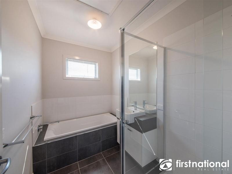 42 (Lot 519) Renam Street, Pakenham VIC 3810