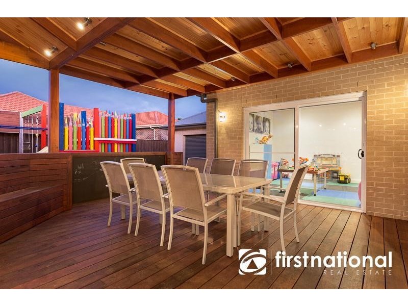 55 Henry Lawson Drive, Pakenham VIC 3810