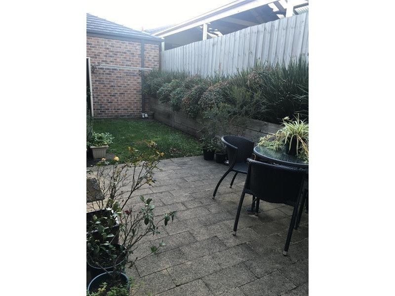 1/14 Glenn Erin Way, Berwick VIC 3806