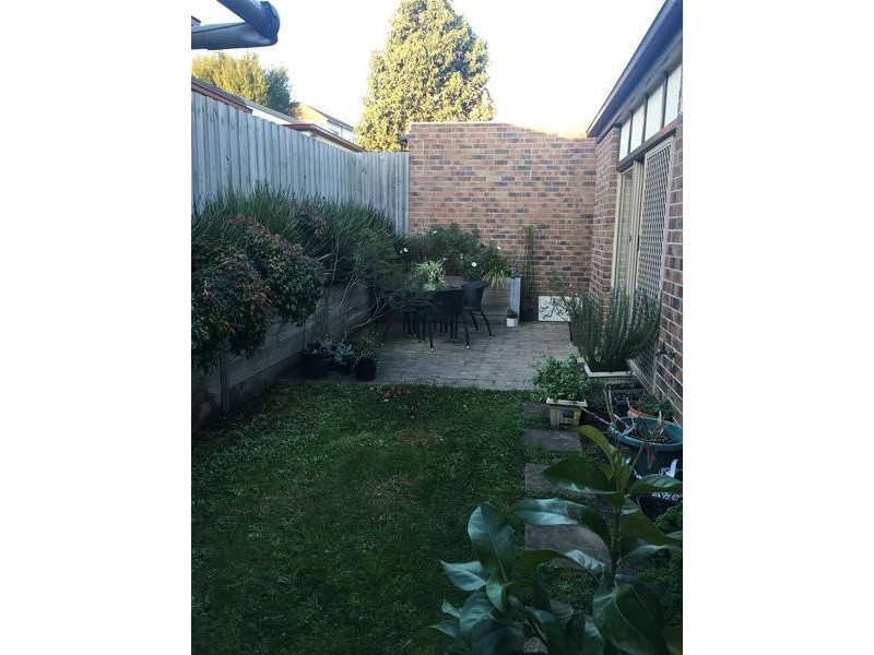 1/14 Glenn Erin Way, Berwick VIC 3806