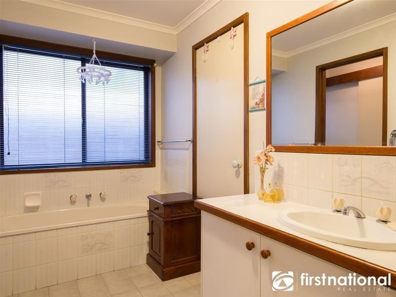 4 Hardy Court, Berwick VIC 3806