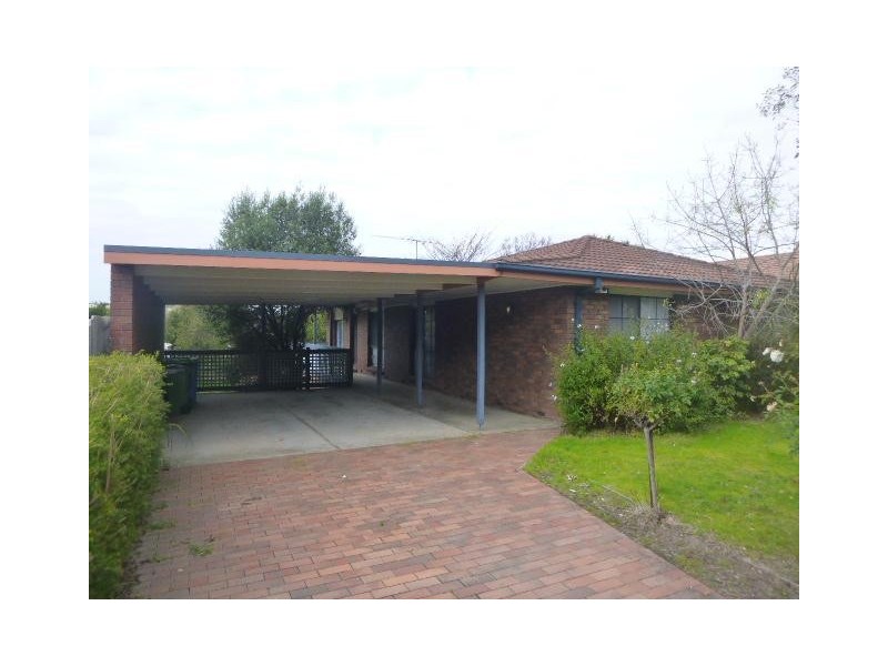 16 Andene Drive, Narre Warren VIC 3805