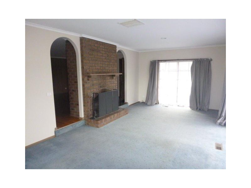 16 Andene Drive, Narre Warren VIC 3805