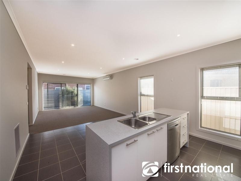 11 Portland Road, Pakenham VIC 3810