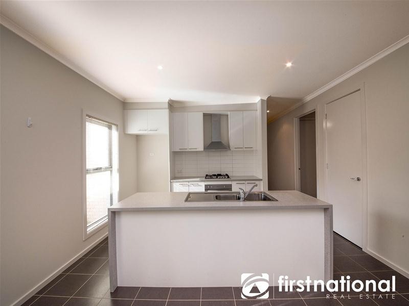 11 Portland Road, Pakenham VIC 3810