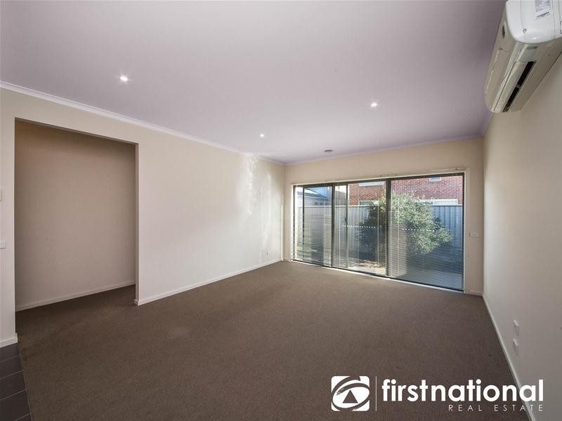 11 Portland Road, Pakenham VIC 3810