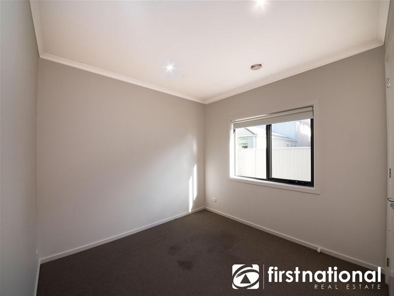 11 Portland Road, Pakenham VIC 3810