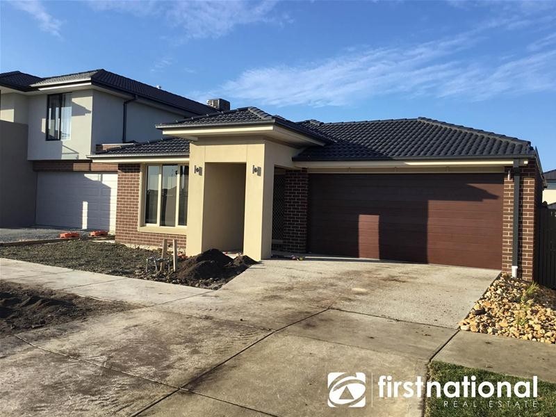 32 Kite Street, Clyde North VIC 3978