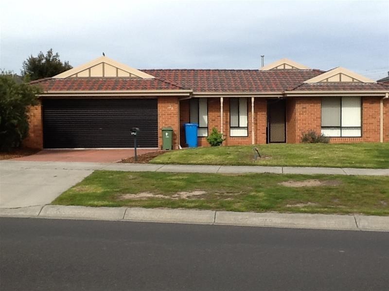 19A Lake View Drive, Narre Warren South VIC 3805