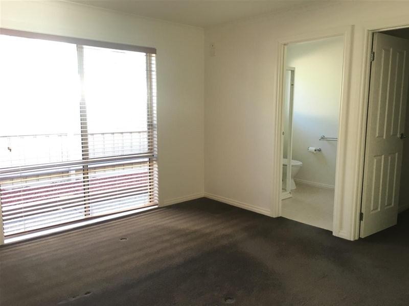 14 Hampton Court, Beaconsfield VIC 3807