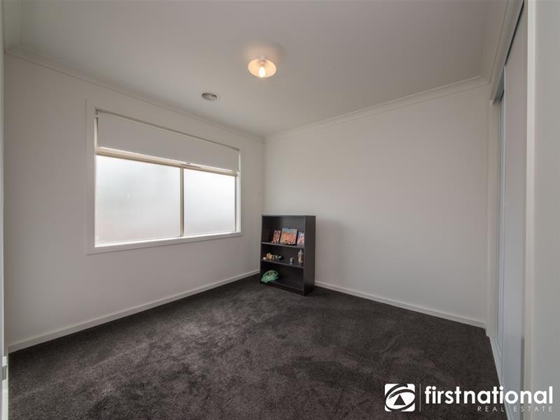 69 Atlantic Drive, Pakenham VIC 3810