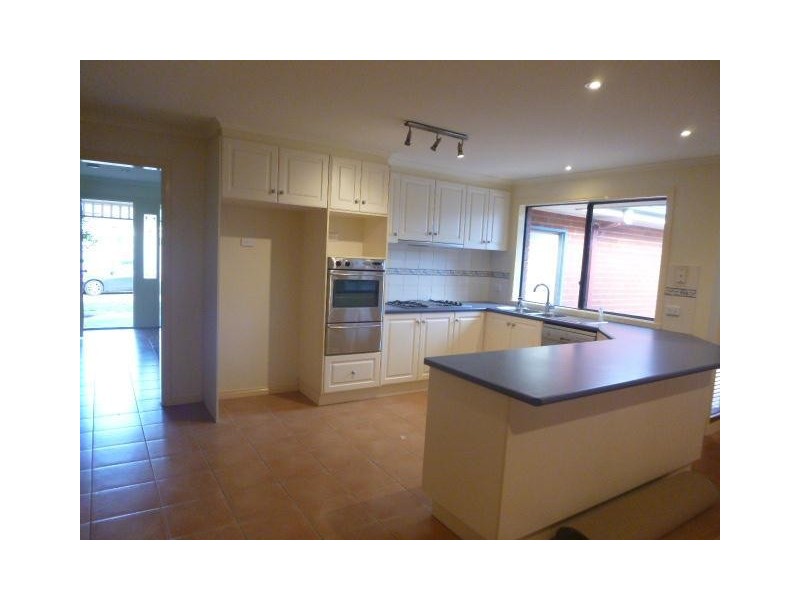 7 Padstow Court, Narre Warren South VIC 3805