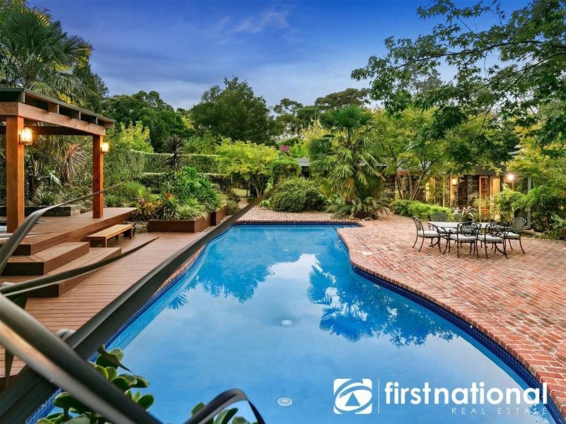 2 Beaumont Road, Berwick VIC 3806