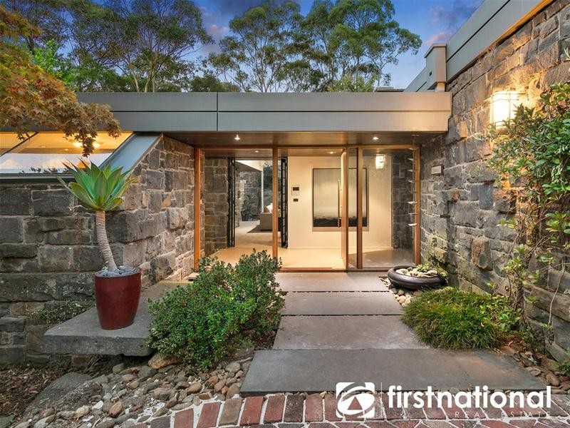 2 Beaumont Road, Berwick VIC 3806