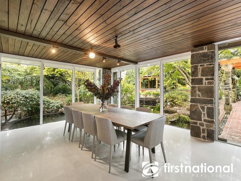 2 Beaumont Road, Berwick VIC 3806