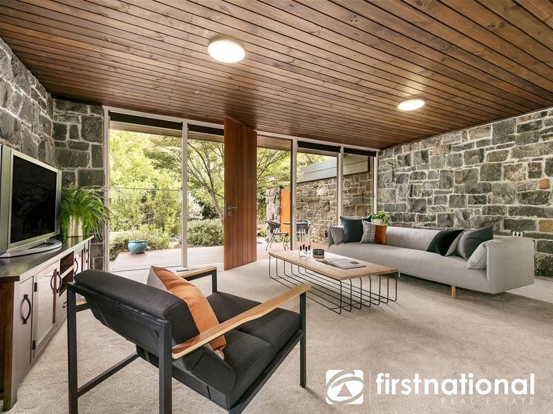 2 Beaumont Road, Berwick VIC 3806