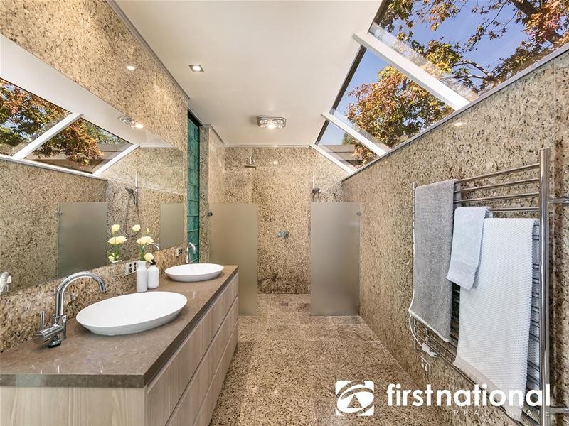 2 Beaumont Road, Berwick VIC 3806