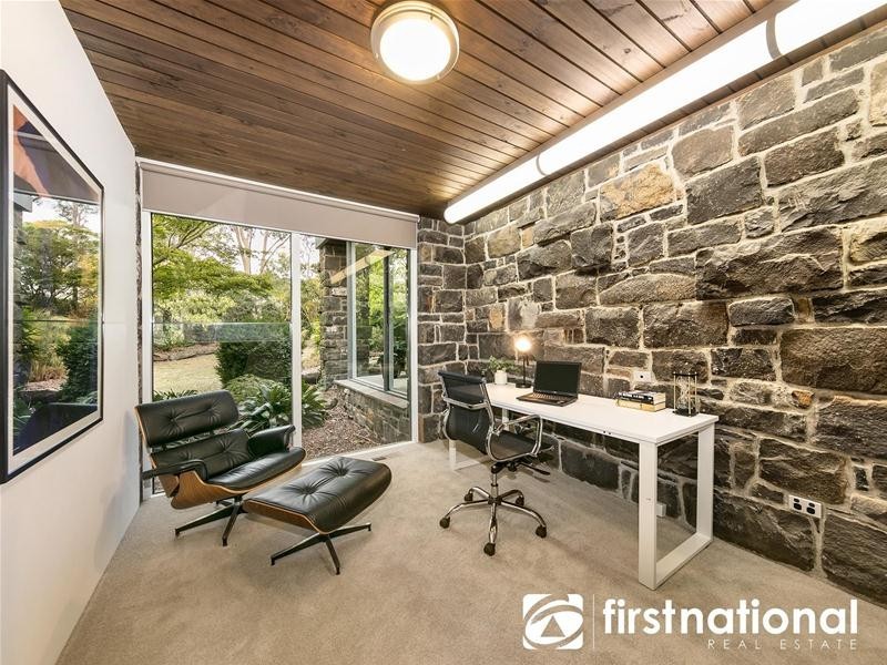 2 Beaumont Road, Berwick VIC 3806