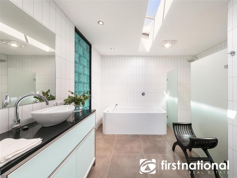 2 Beaumont Road, Berwick VIC 3806