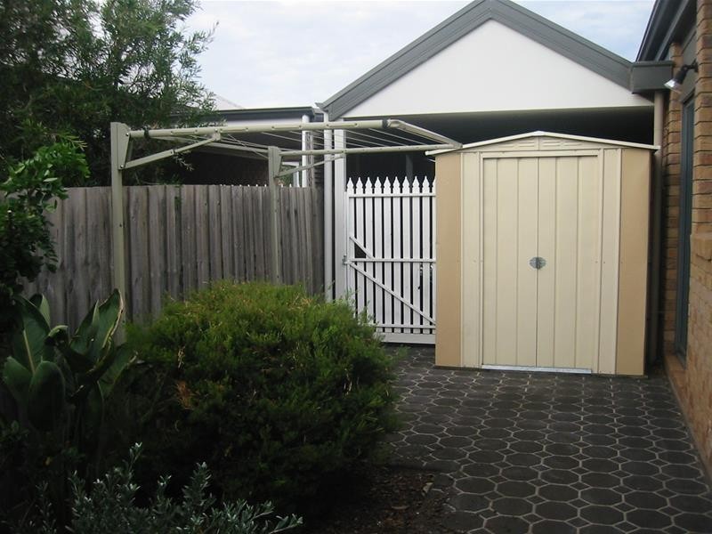 32 The Avenue, Narre Warren South VIC 3805