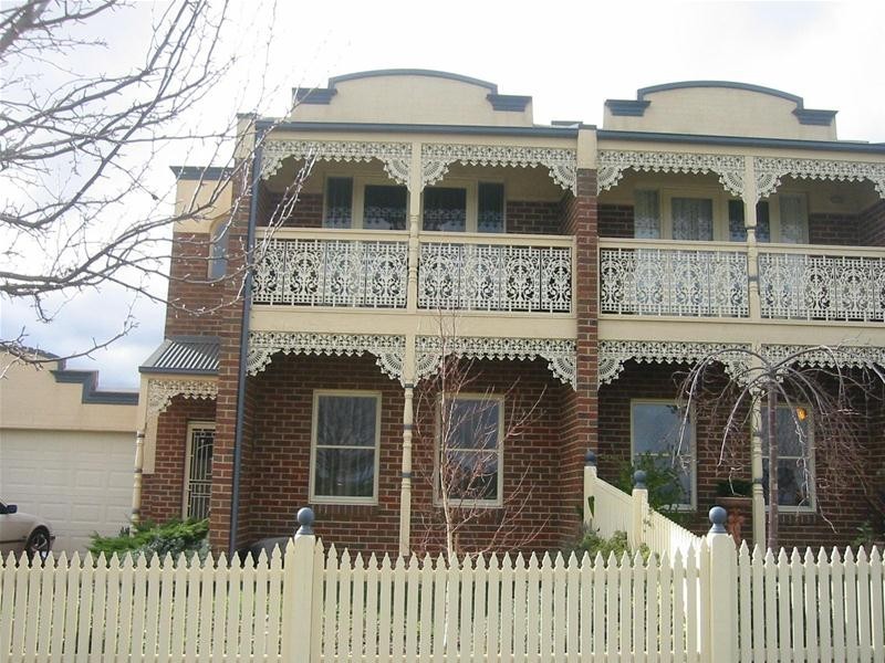 6 Reid Mews, Berwick VIC 3806