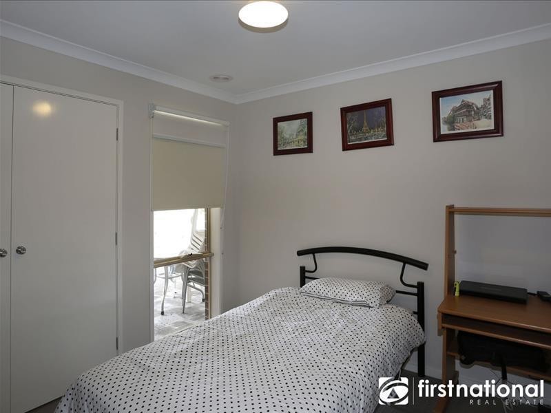 37 Dash Drive, Cranbourne East VIC 3977