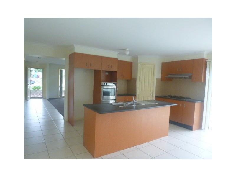 2 Pineview Court, Narre Warren South VIC 3805