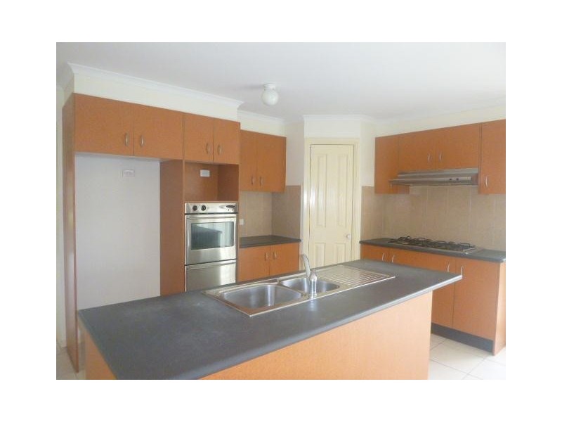 2 Pineview Court, Narre Warren South VIC 3805